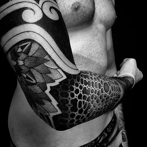 Blackwork dövme çalışması 22
